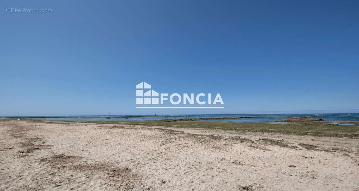 Terrain à SAINT-GEORGES-D&#039;OLERON