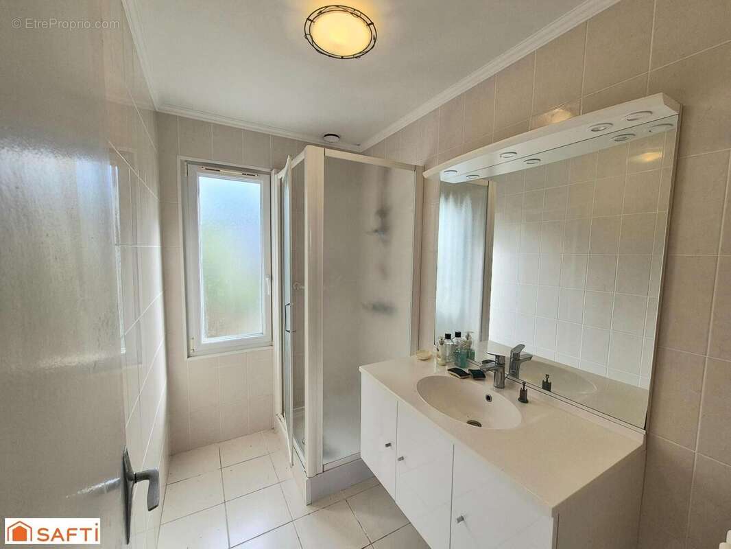 Photo 4 - Maison à LANDIVISIAU