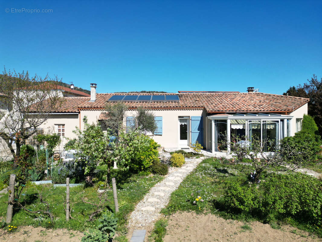 Maison à SAINT-VICTOR