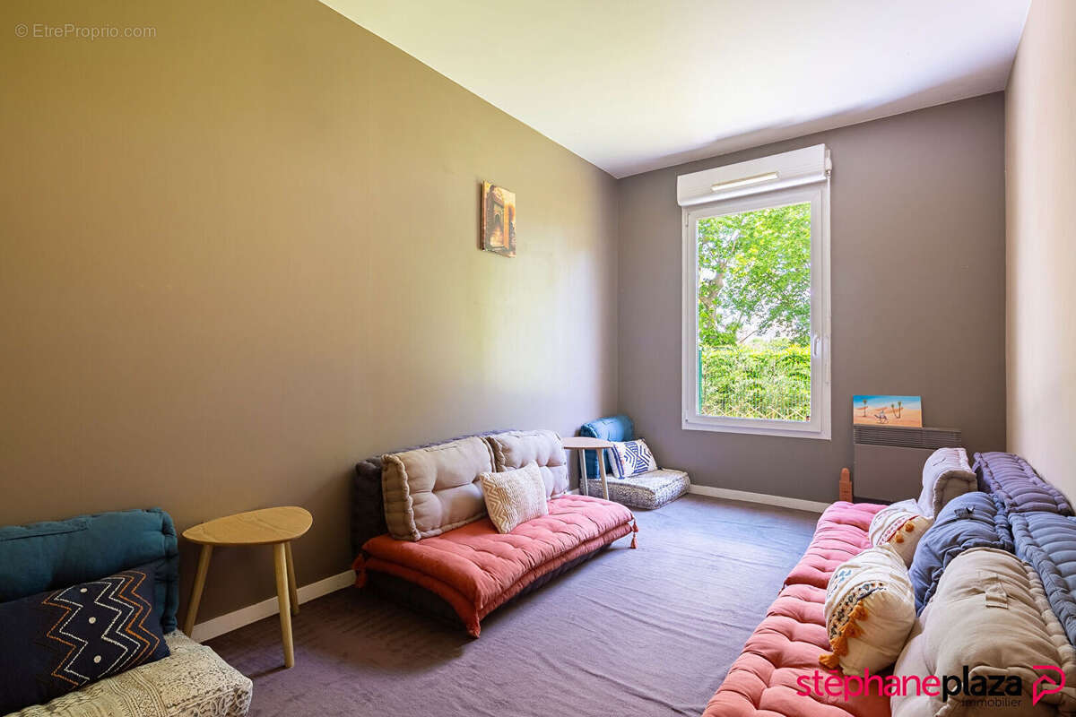 Appartement à COLOMBES