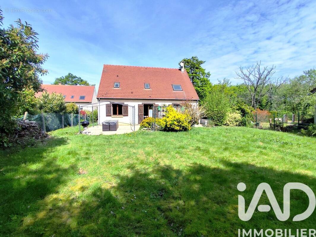 Photo 1 - Maison à LA VILLE-DU-BOIS