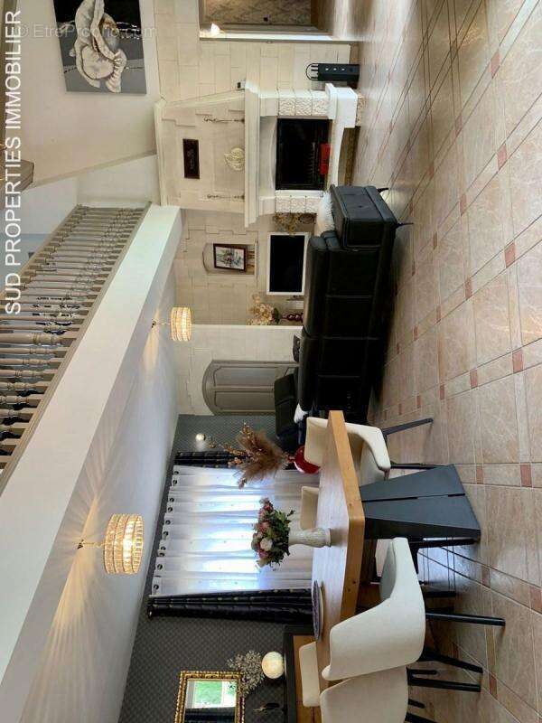 Maison à SAINT-CYPRIEN