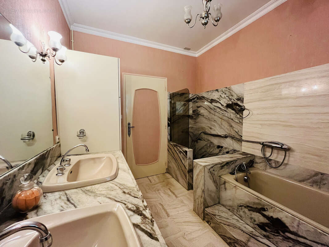 Maison à SAUZE-VAUSSAIS