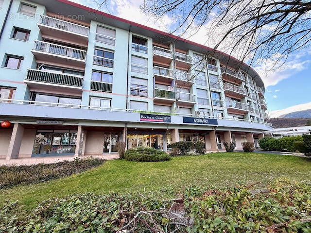 Commerce à DIVONNE-LES-BAINS