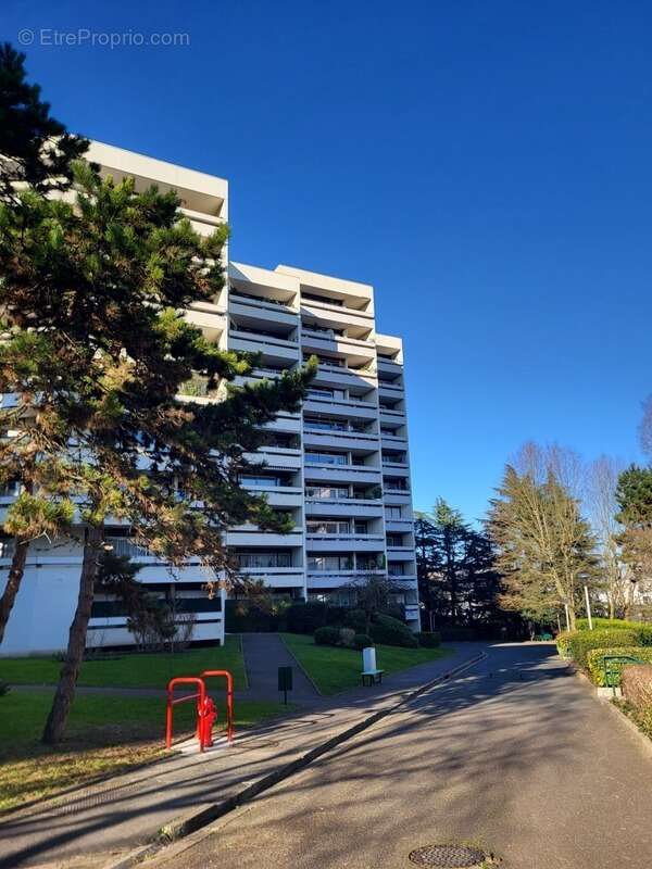 Appartement à ROSNY-SOUS-BOIS