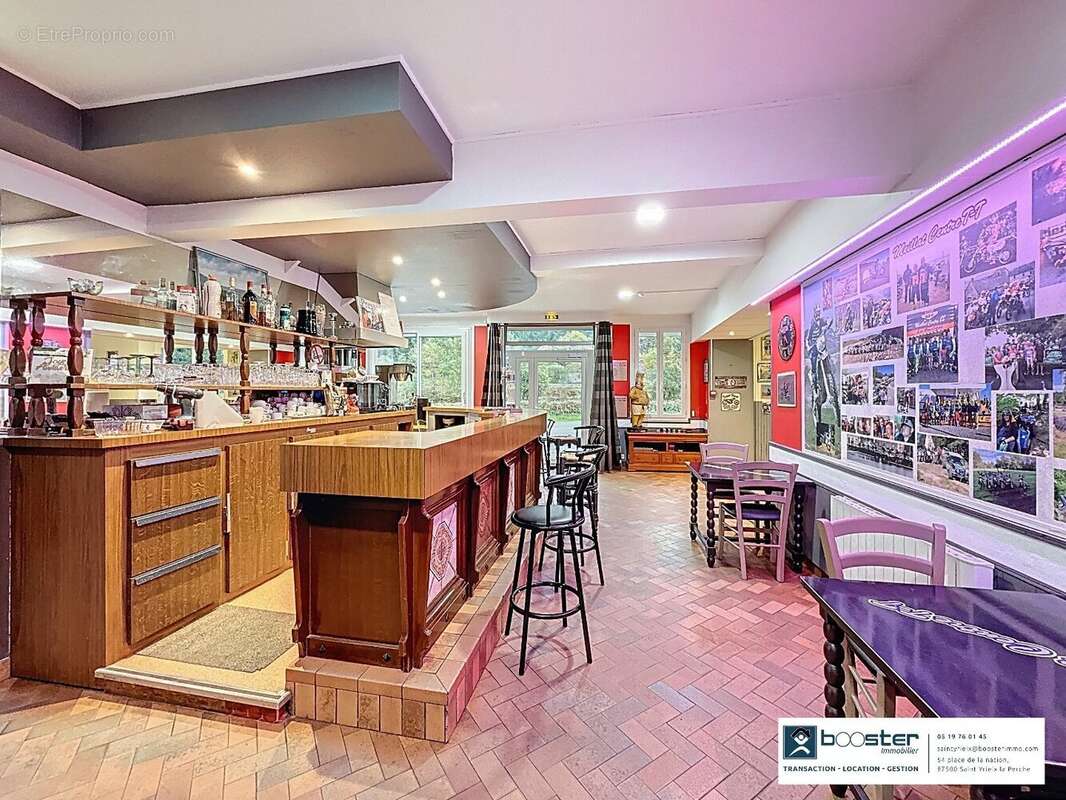 Commerce à COMPREIGNAC