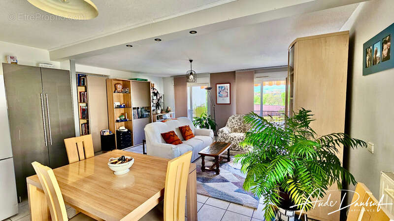 Appartement à VALLEIRY