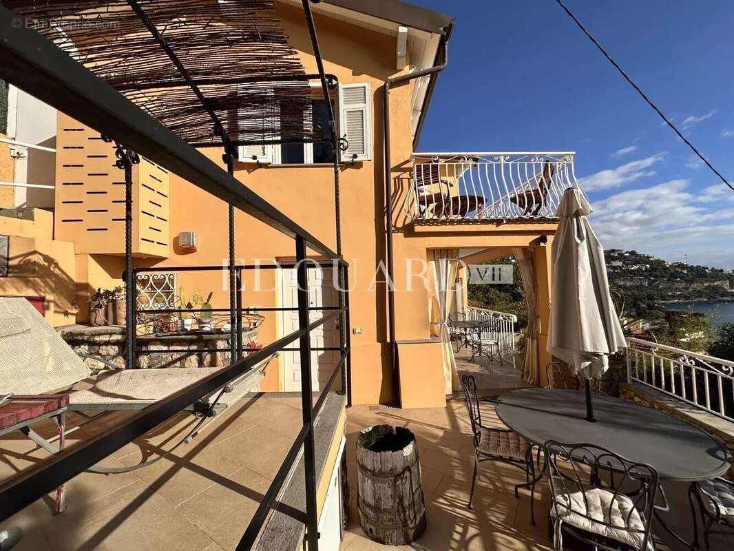 Appartement à ROQUEBRUNE-CAP-MARTIN