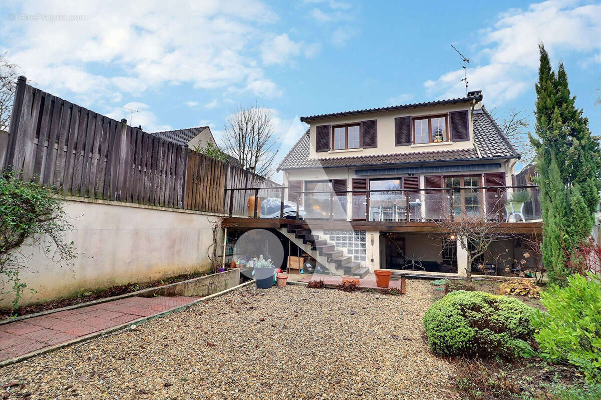 Maison à PONTOISE