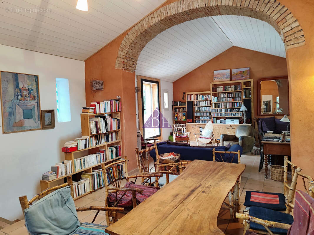 Maison à BORMES-LES-MIMOSAS
