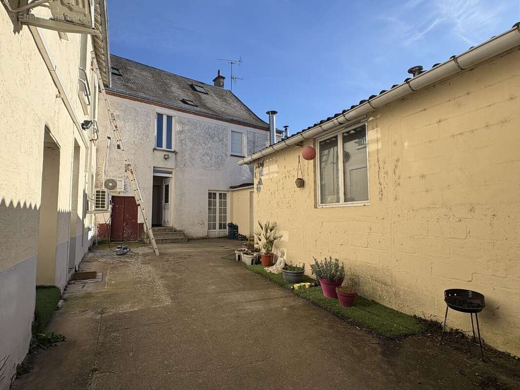 Appartement à SERMAISES