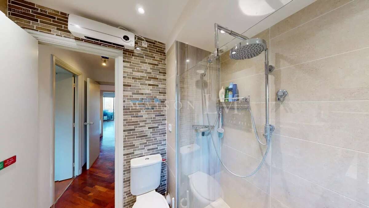 Appartement à VILLENEUVE-LOUBET