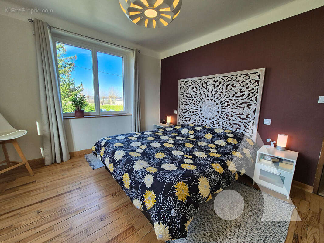 Maison à LE DESCHAUX