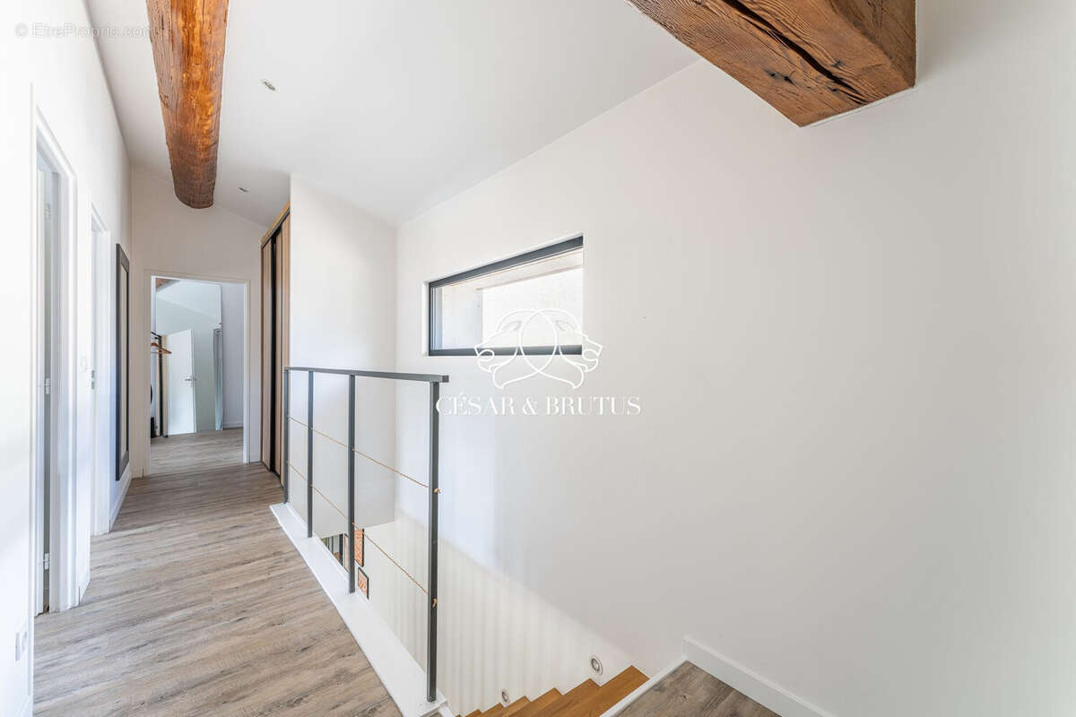 Maison 117 m² à Sathonay-Village  - photo 9