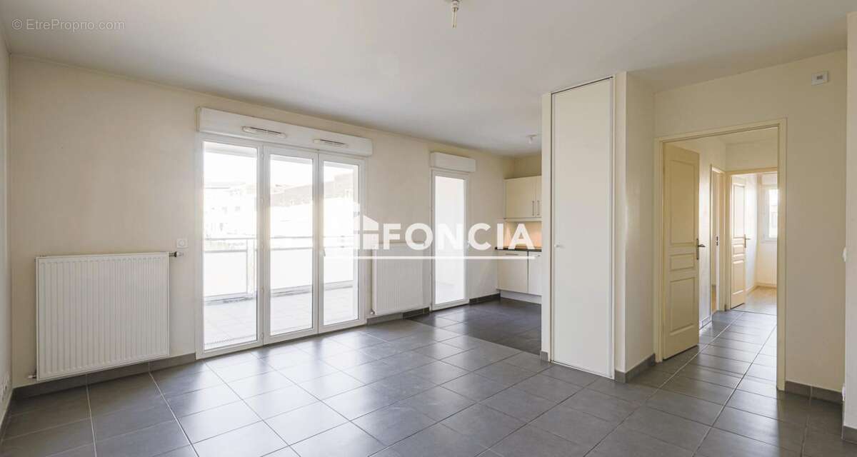 Appartement à GIERES