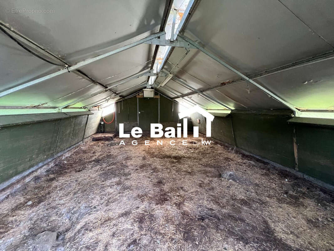 Maison 1300 m² à Auvers-Sur-Oise  - photo 3