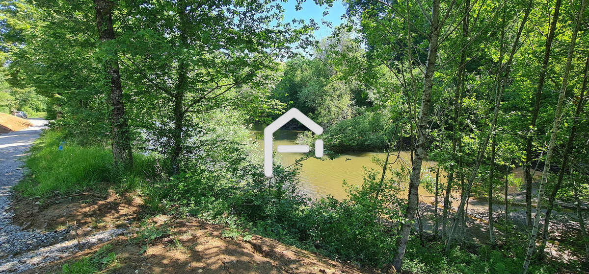Maison à PERPEZAC-LE-NOIR