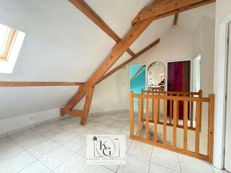 Maison à MAIRY-MAINVILLE