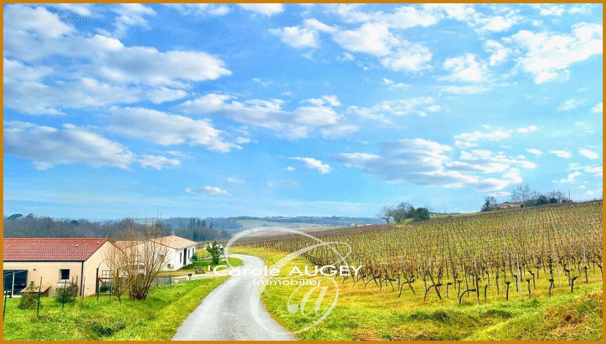 Terrain à LE PIAN-SUR-GARONNE