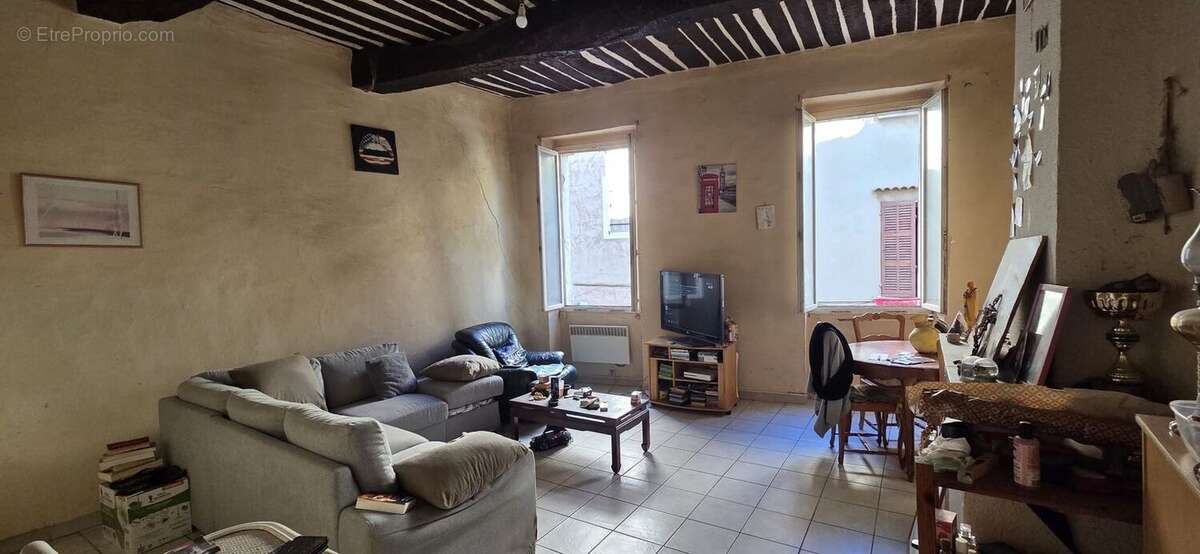 Appartement à CUGES-LES-PINS