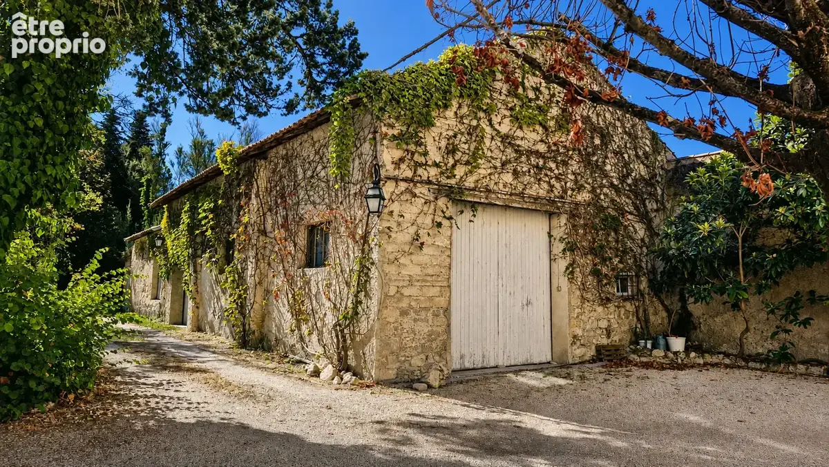 Ensemble immobilier   hypercentre de pernes-les-fontaines   7 logements loués   une maison - un hangar -fort p - photo 5