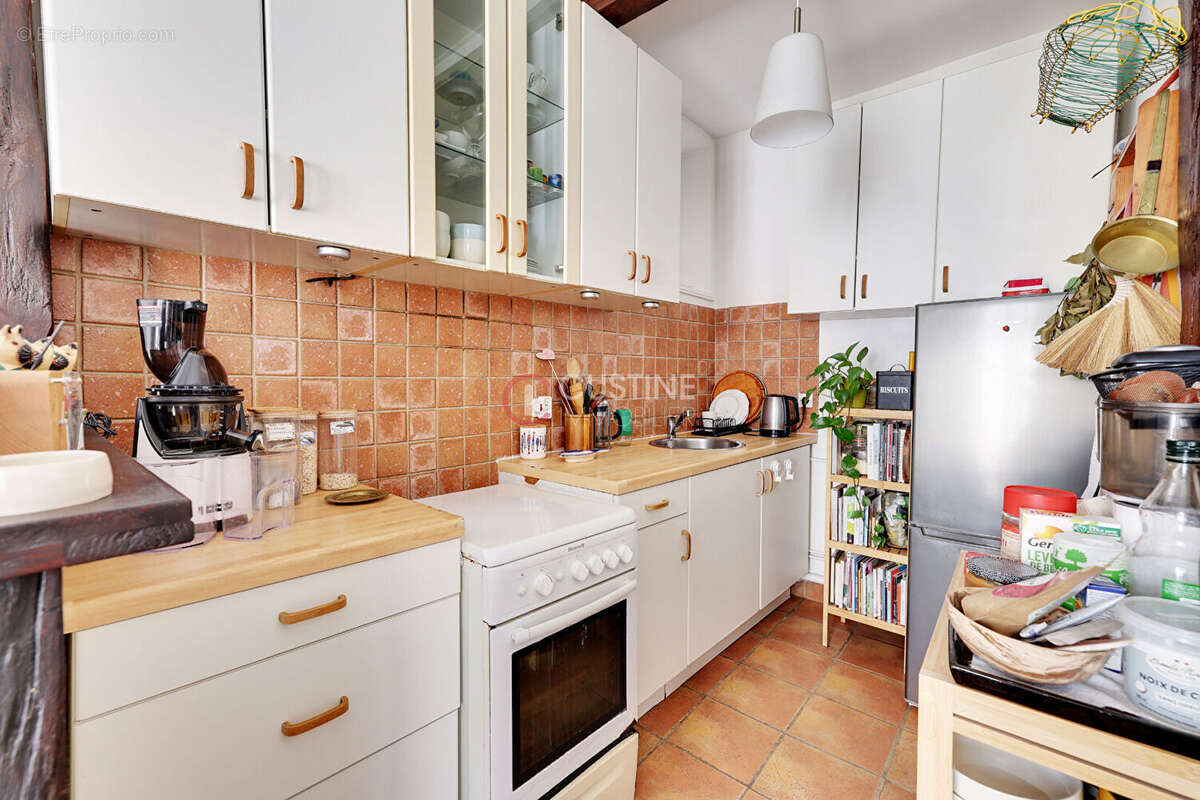 Appartement à PARIS-18E