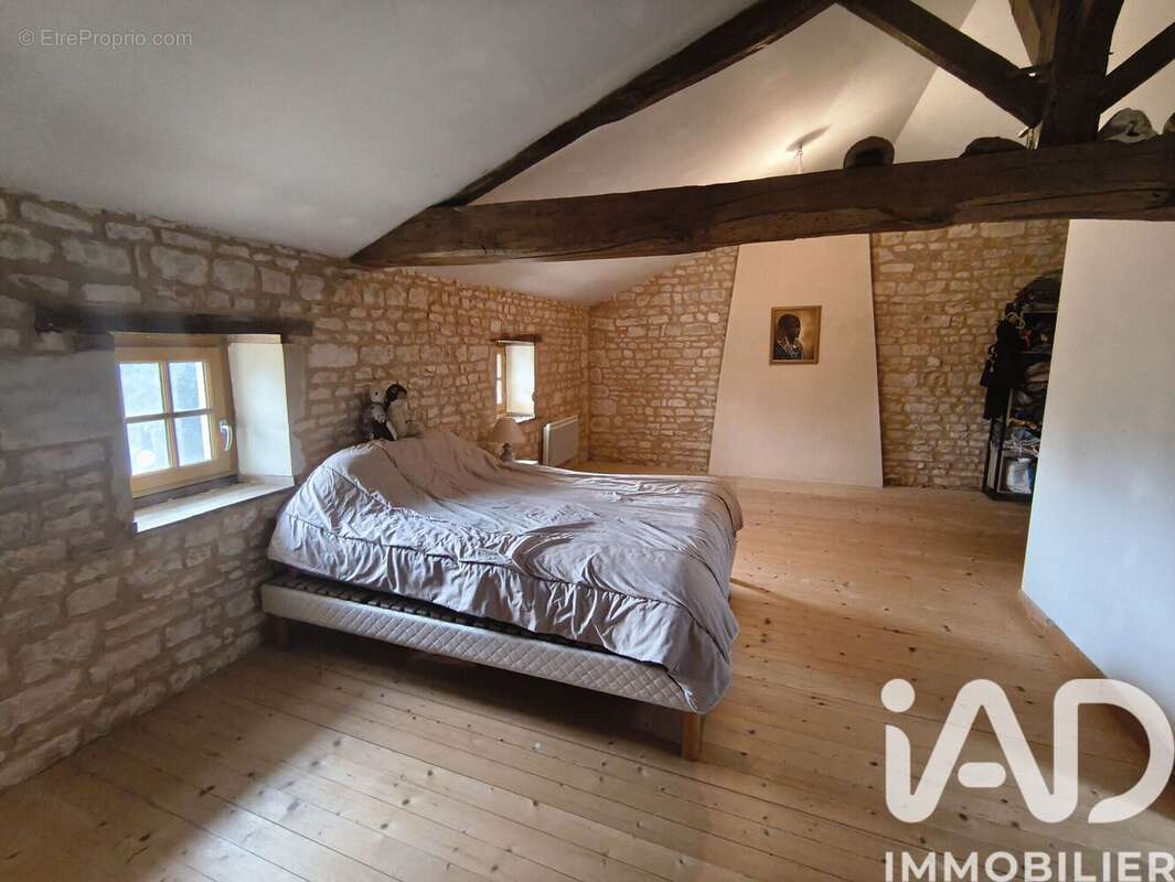 Maison 162 m² à Clussais-La-Pommeraie  - photo 9
