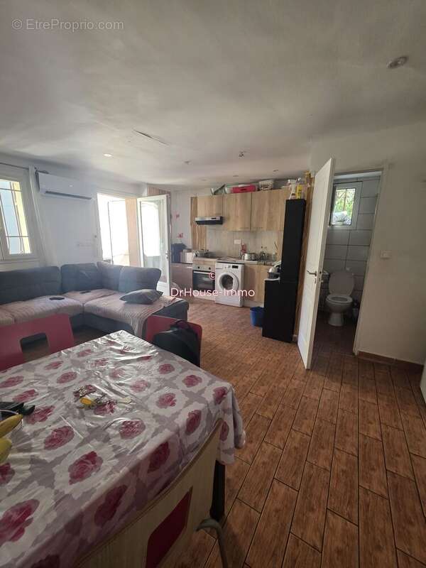 Appartement à MARSEILLE-3E