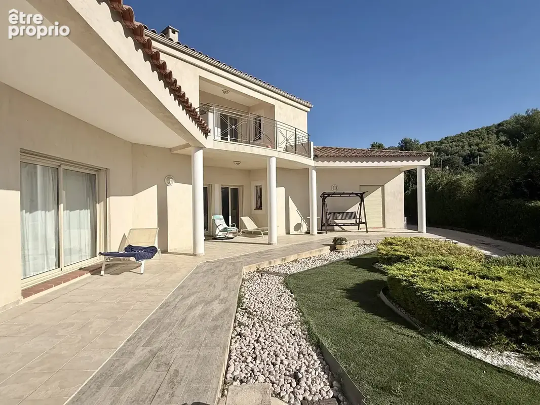Villa d'architecte 202m2 + dépendances - Parc arboré de 2512m2 - Piscine Allauxch - photo 5