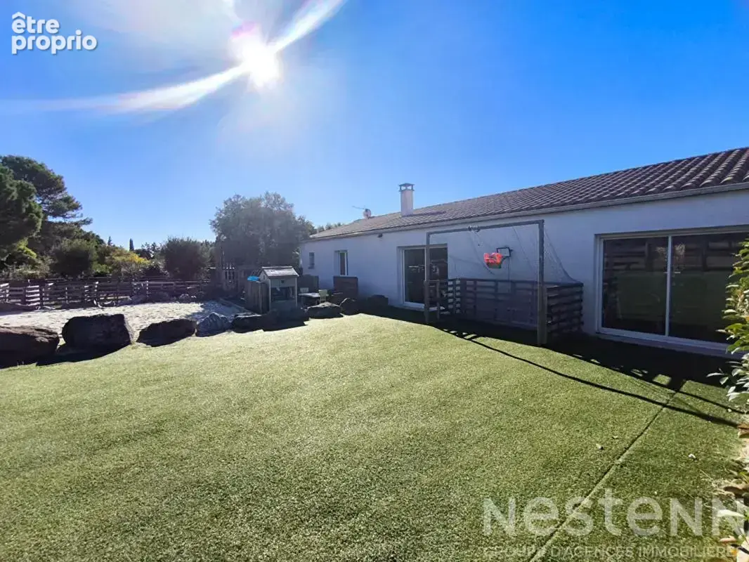 Villa de plain-pied de 158 m² avec studio, piscine et 1,5 hectare de terrain - photo 22