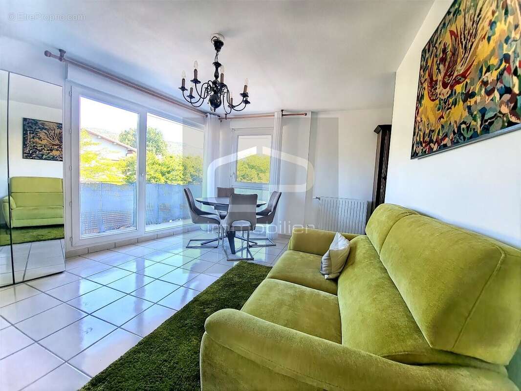 Appartement T3 à vendre à Annecy  Résidence récente  DPE B  Garage double en option - photo 3