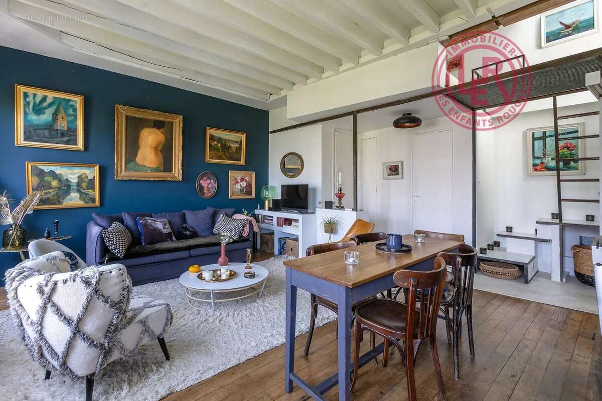Appartement à PARIS-3E