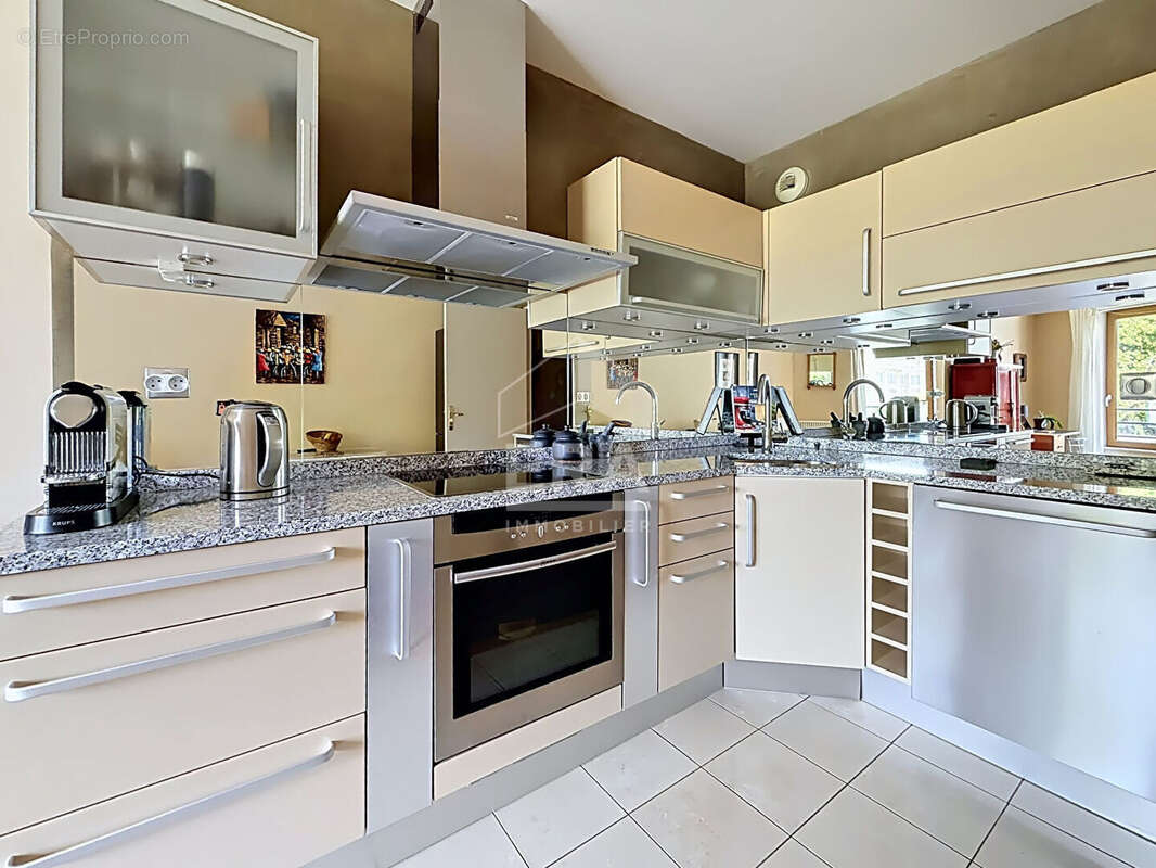 Appartement à PARIS-12E