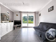 Appartement à SAINT-LAURENT-DU-VAR