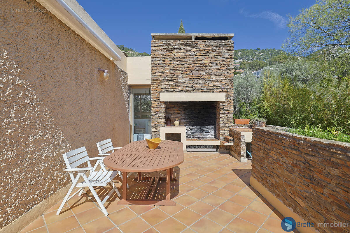 Toulon faron - maison d'architecte t8 sur terraun de 1530m2 arbore - photo 6