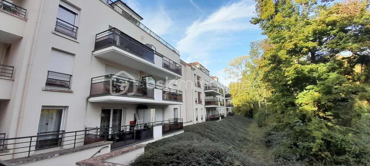 Appartement à MENNECY