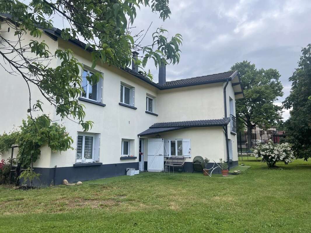 Maison à CHEVRIERES