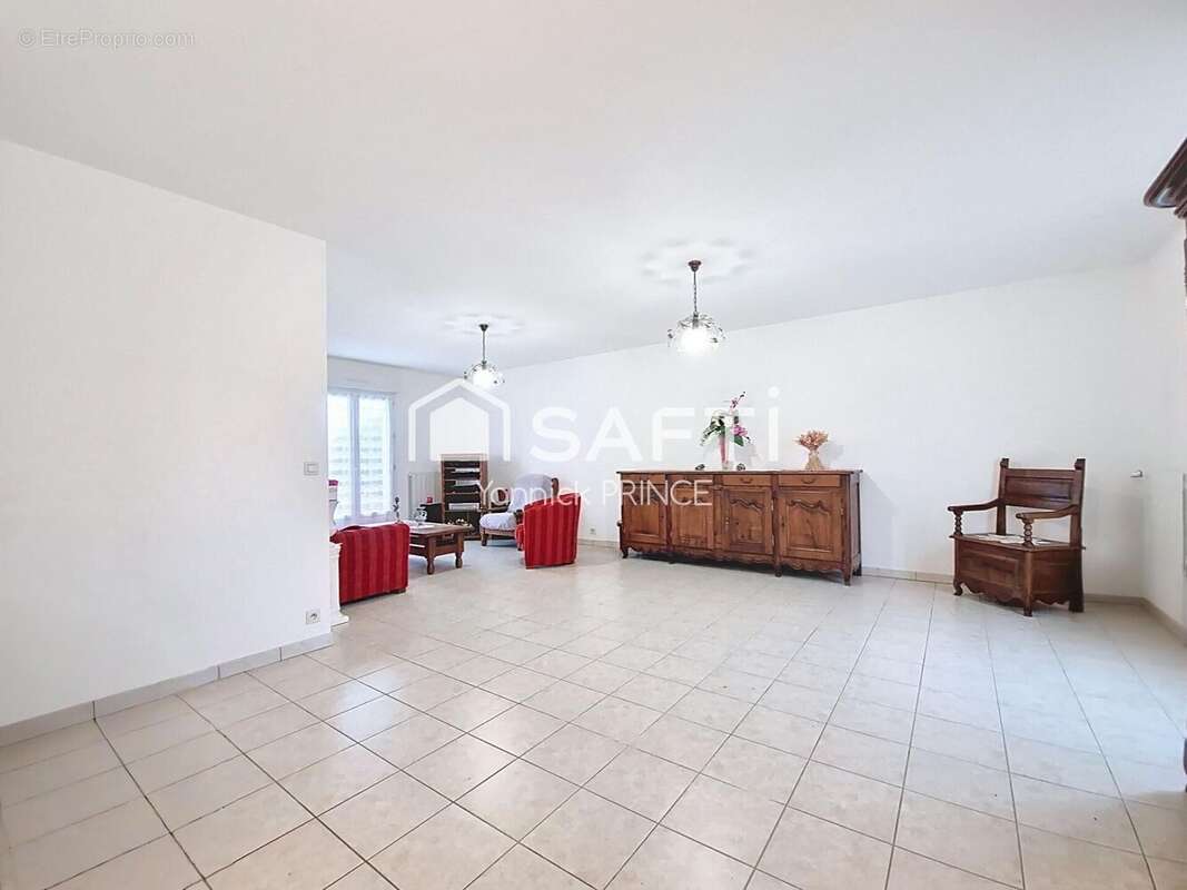 Photo 2 - Maison à PONT-SUR-YONNE