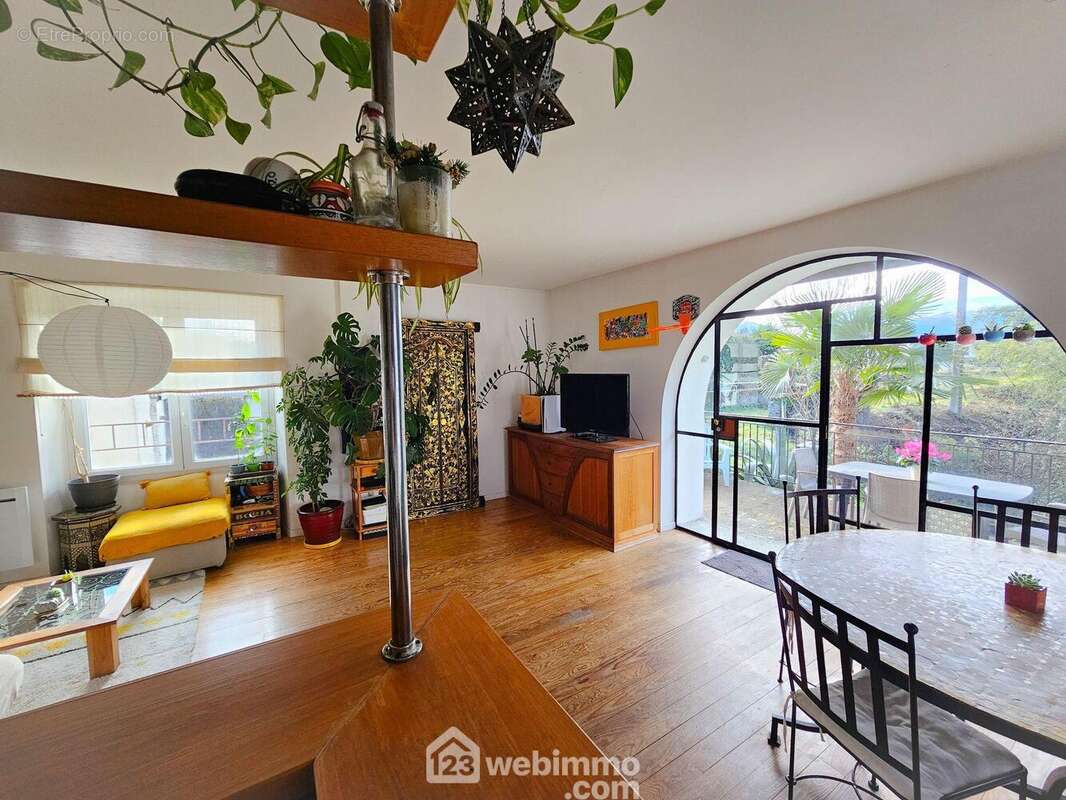 Appartement à MIREPEIX