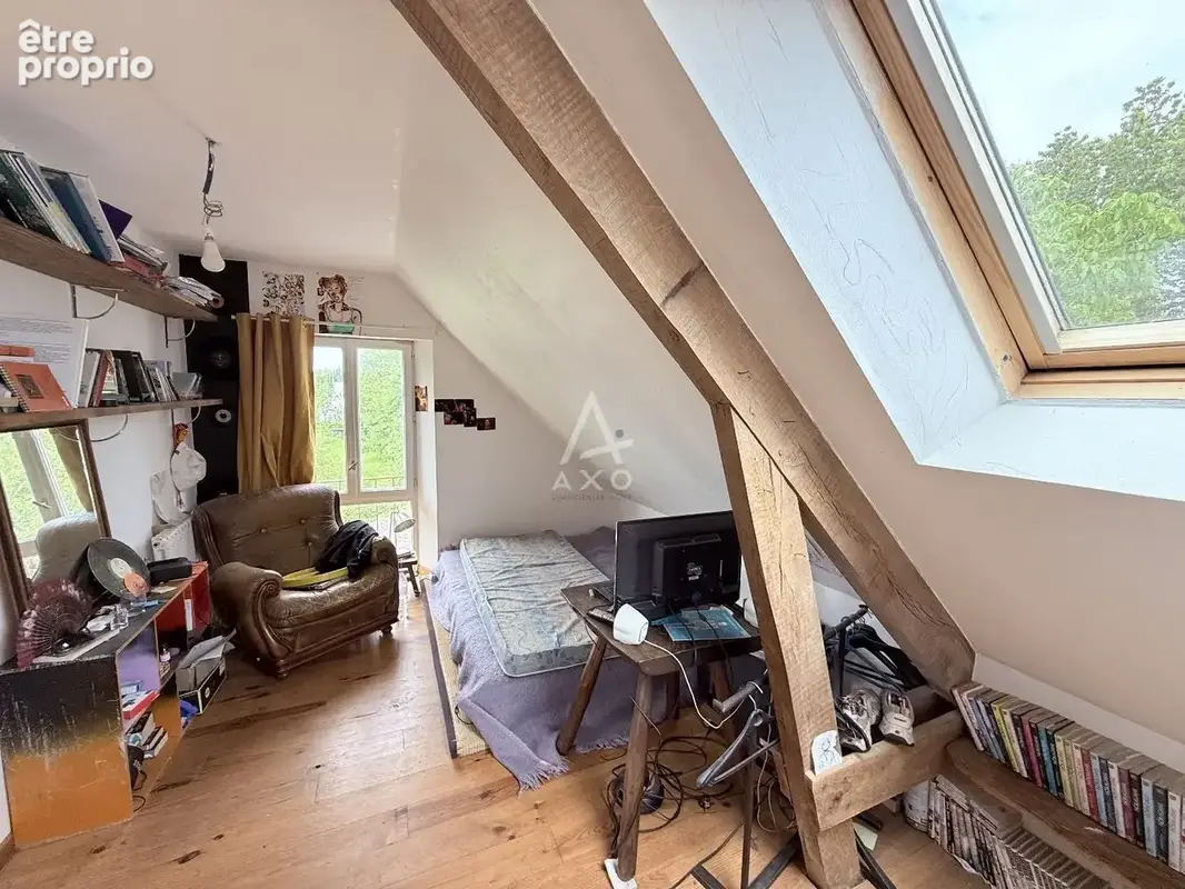 Grande maison de caractère avec dépendances  Un potentiel exceptionnel à la campagne ! - photo 10