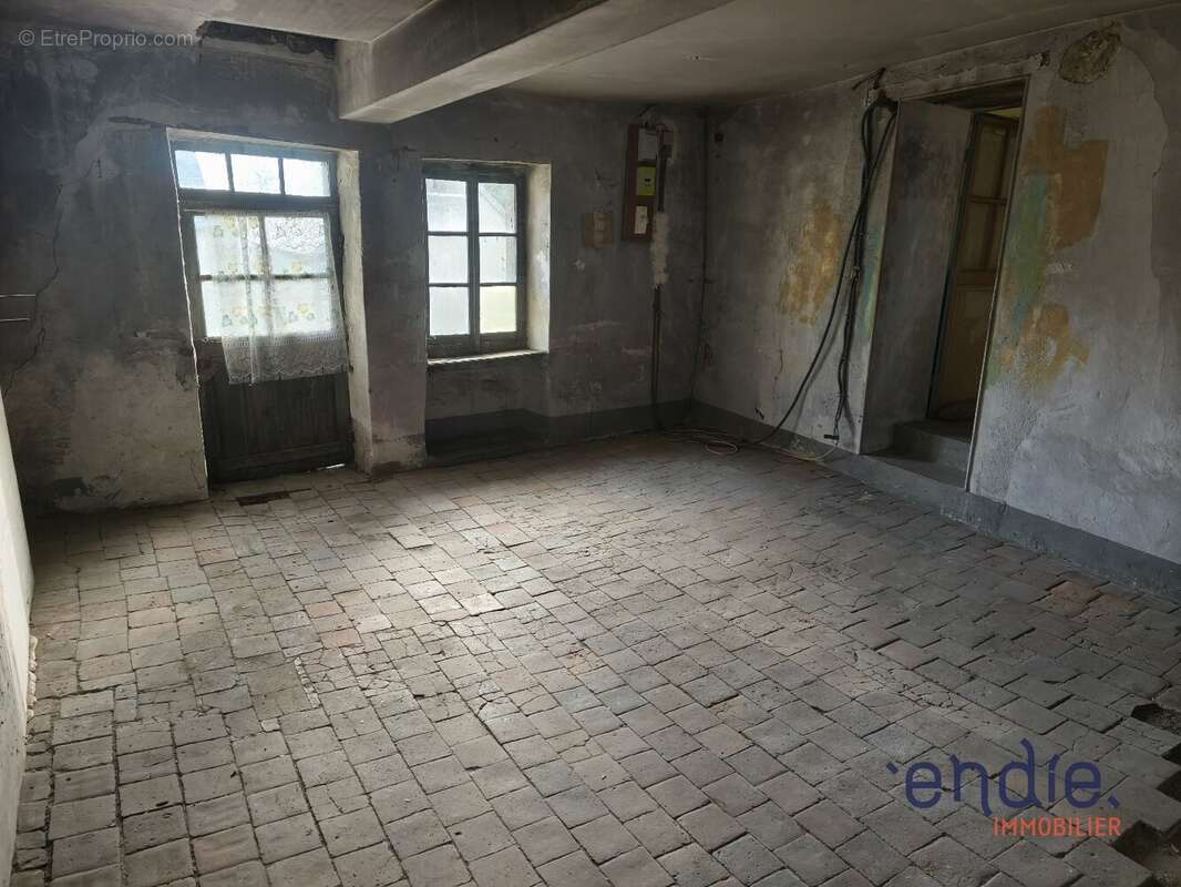 Maison à THENEUILLE