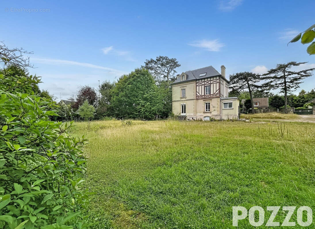 A vendre Maison de caractère  8 pièces terrain 2000 m2  Douvres-la-Délivrande 14440 - photo 2