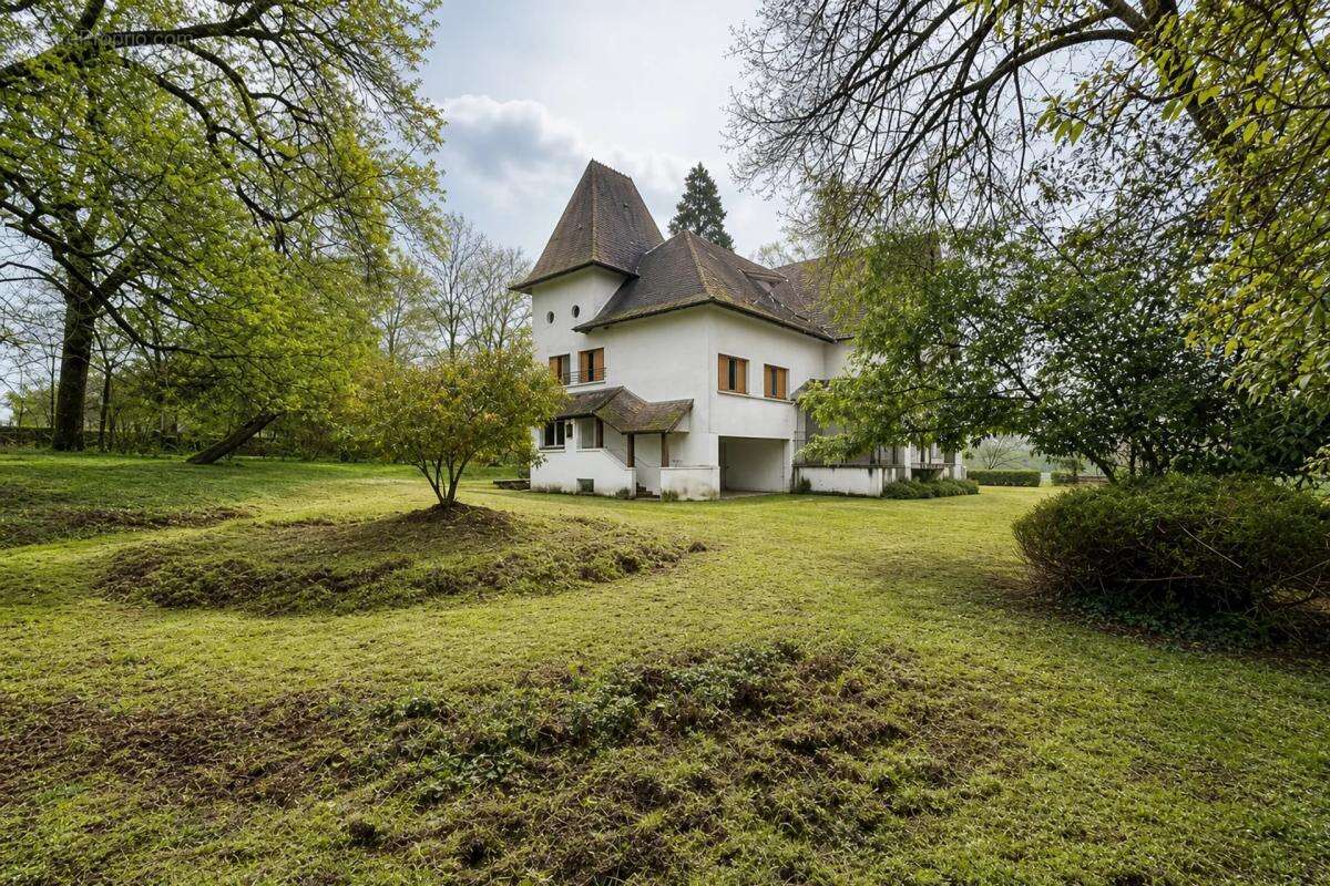 Maison à SAINT-GEORGES-SUR-MOULON