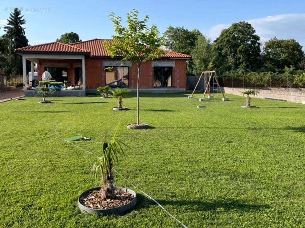 Maison à vendre 4 pièces LEZOUX (63) - photo 6