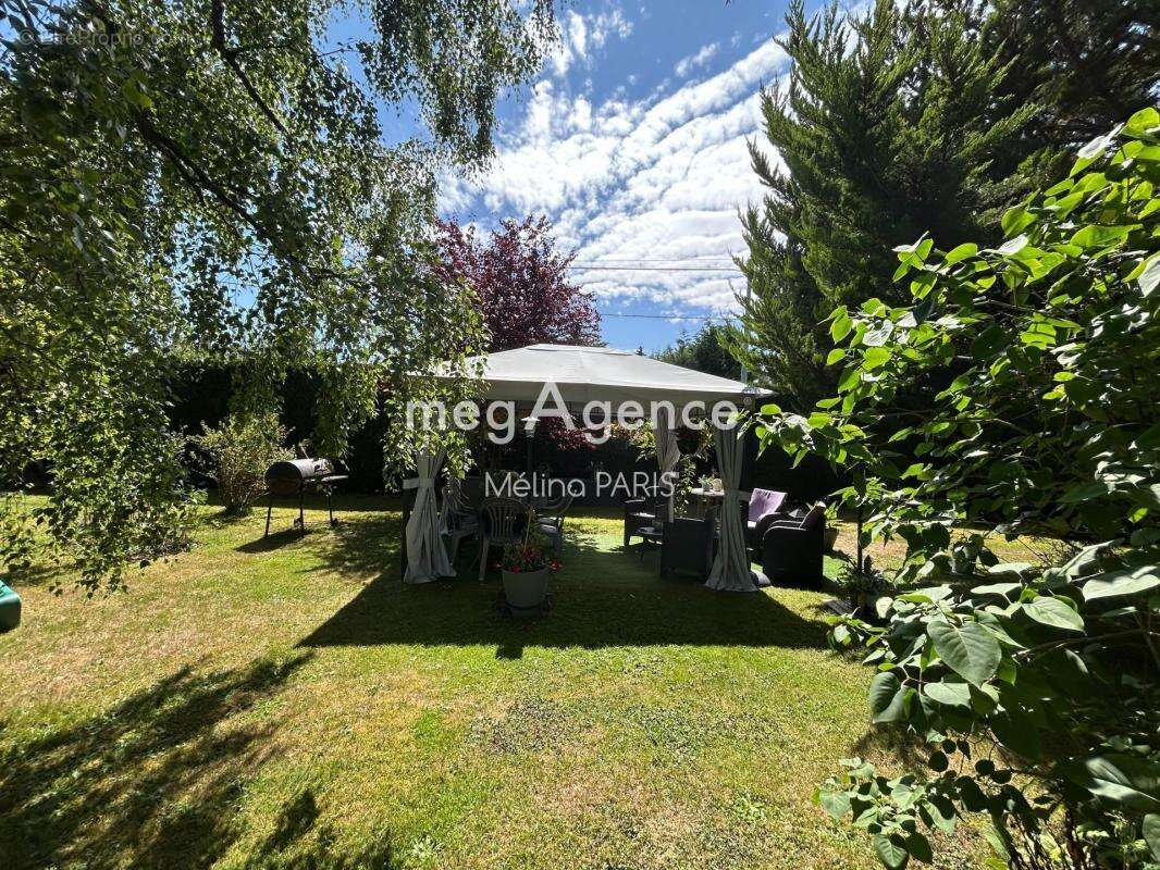 Maison à CONCHES-EN-OUCHE