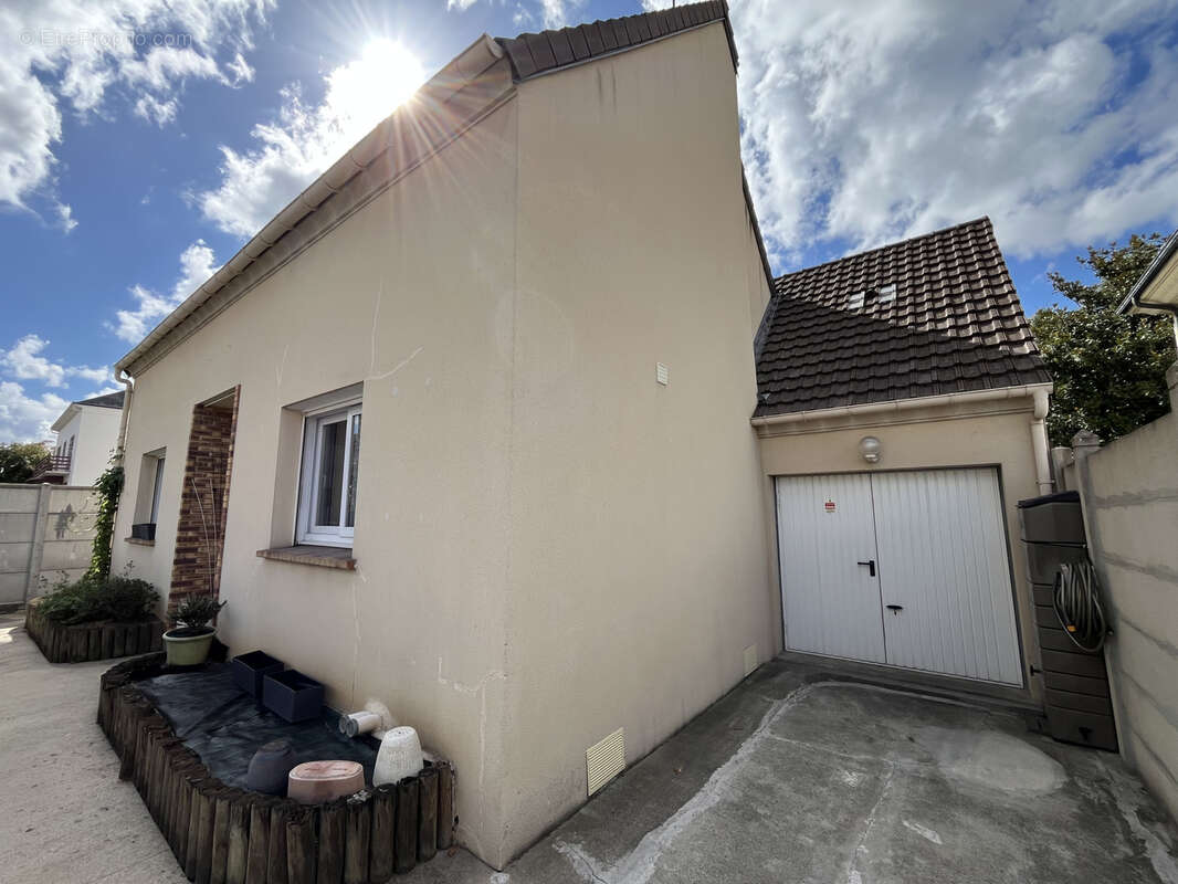 Maison à PARAY-VIEILLE-POSTE