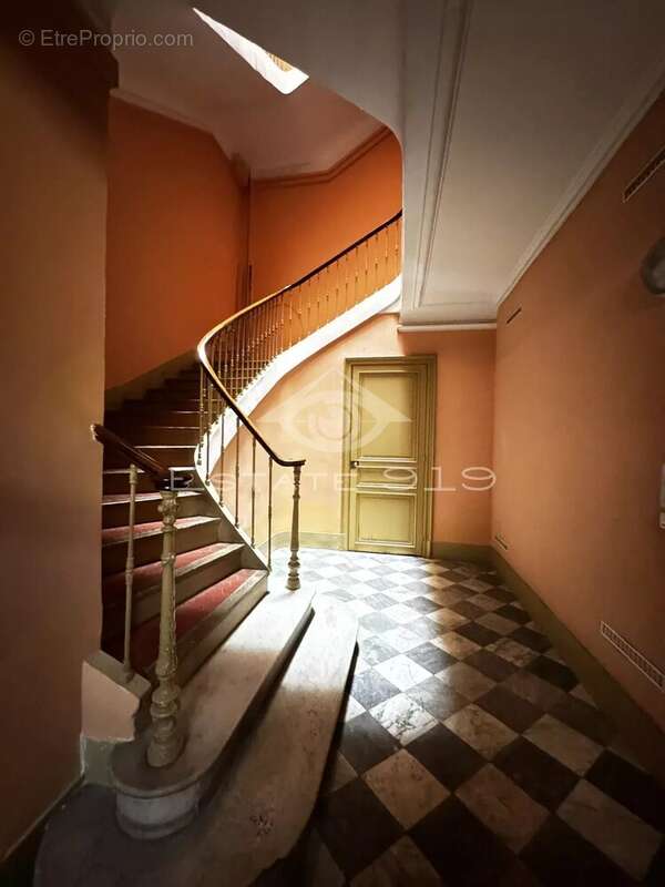 Appartement à MARSEILLE-1E