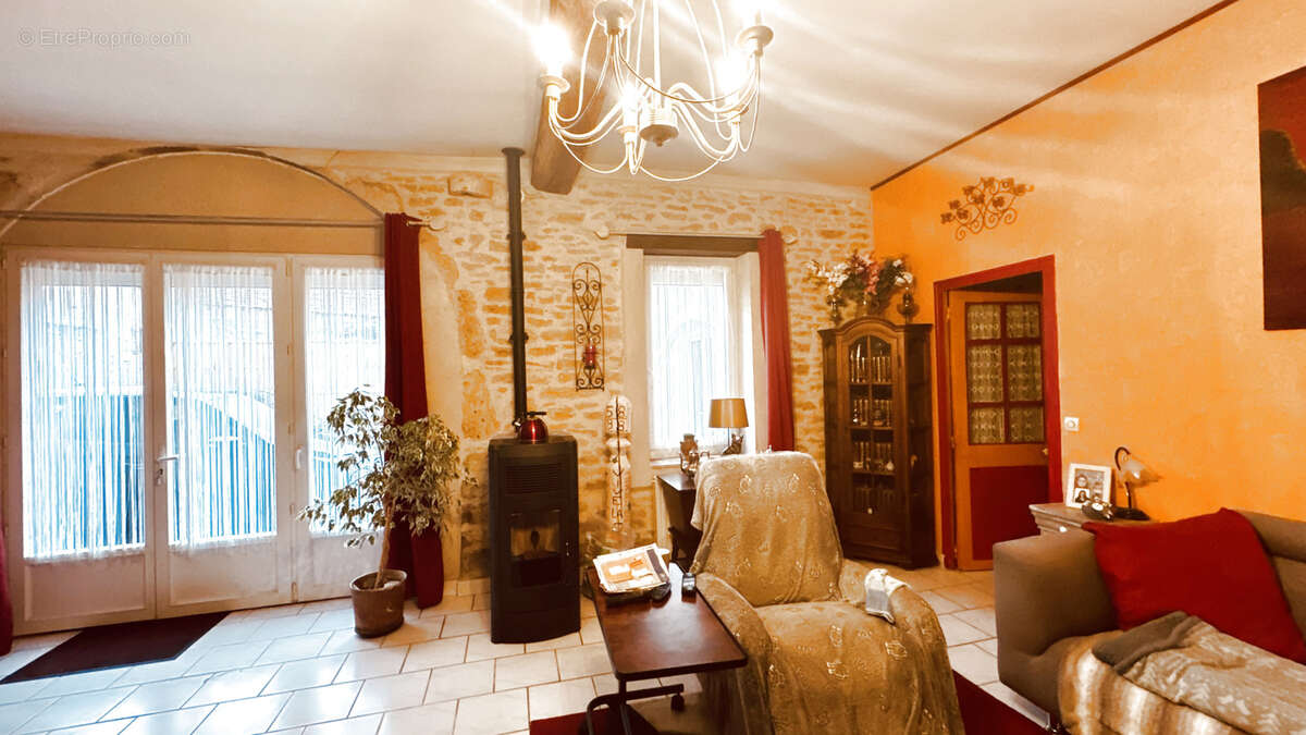 Appartement à ANNAY-LA-COTE
