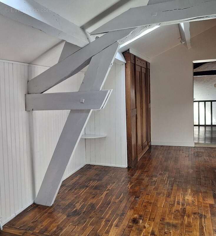 Maison à LA CHAPELLE-MOULIERE