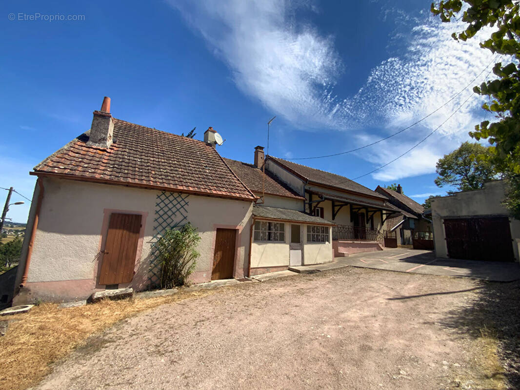 Maison à SAINT-PIERRE-DE-VARENNES